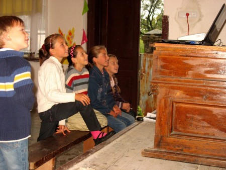 A gyerekek újra átélték a vidám pillanatokat